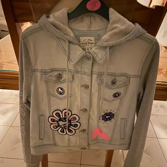 Skating themed dungaree jacket - Picture 2 of 4